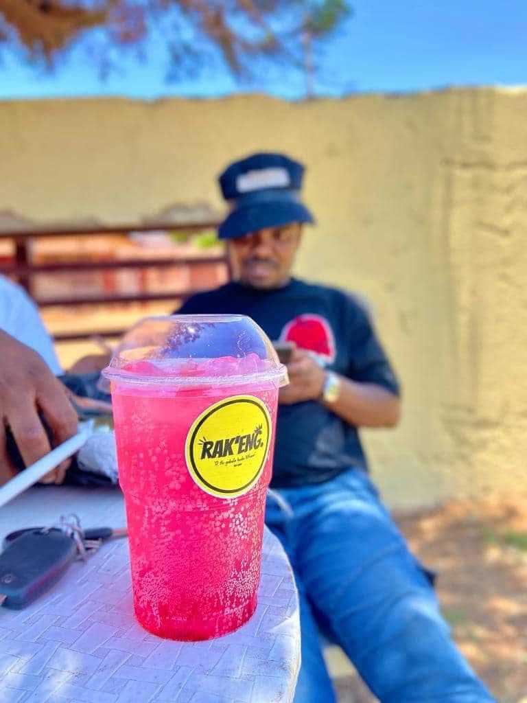RAK'ENG Large Fizz Drink — strawberry flavour